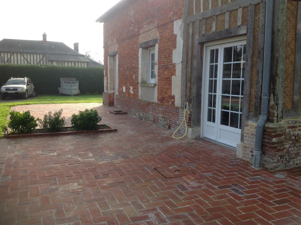 Le Saint Aubin- Maison D Hotes Dans Ce Monastere Du 16 Siecle Amfreville-la-Campagne 外观 照片