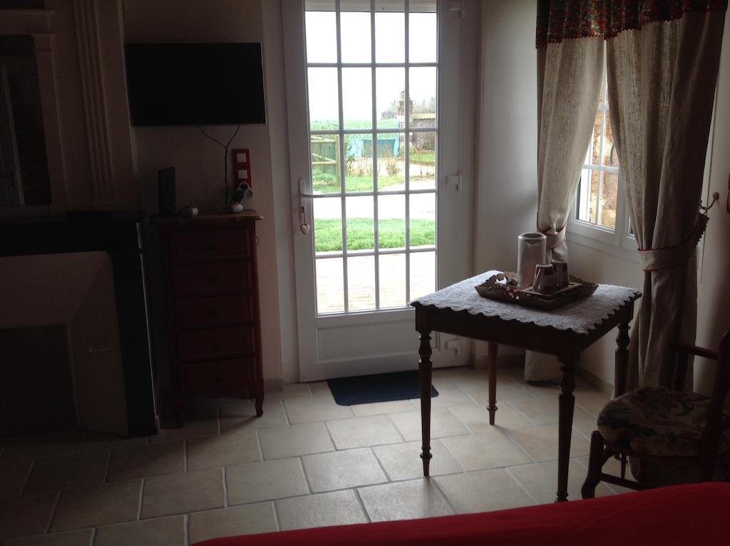 Le Saint Aubin- Maison D Hotes Dans Ce Monastere Du 16 Siecle Amfreville-la-Campagne 客房 照片